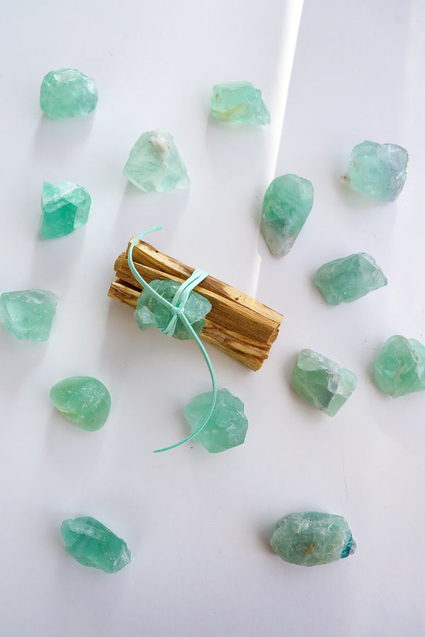 Palo Santo Bundle with Green Fluorite