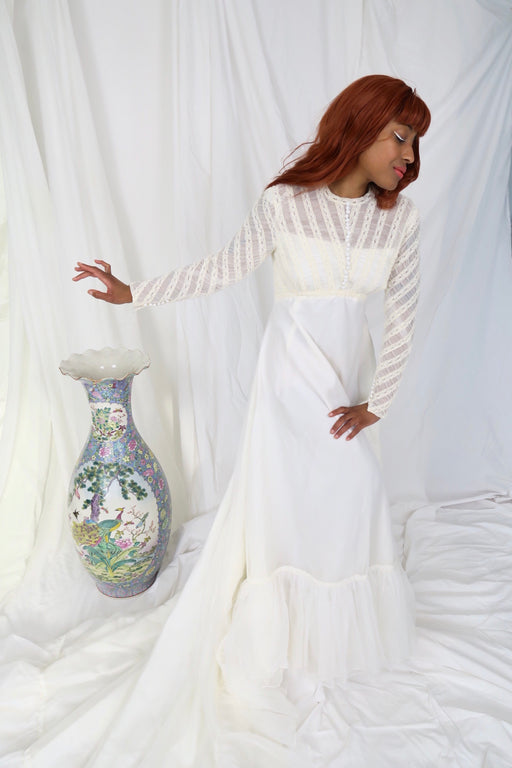 Daydream 1960s Wedding Dress / Size 6