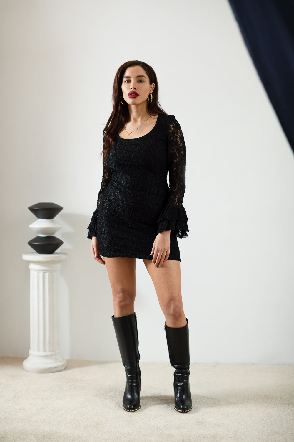 Black Lace Poet Sleeve Dress / Size 8