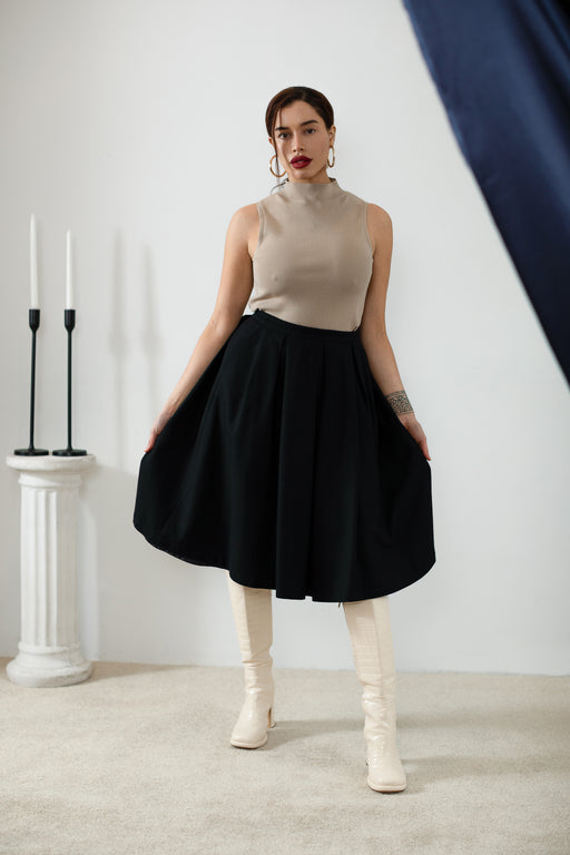 Wool Circle Skirt / Size 6