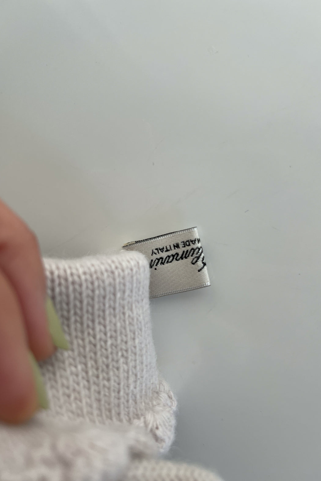 Italian Wool Cashmere Pom Pom Gloves in Dove Grey